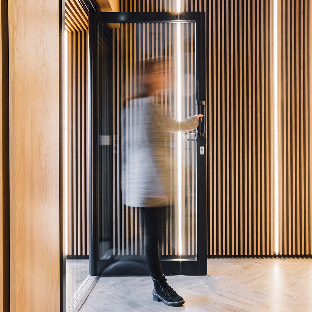 DSX 190 TB High Traffic Aluminium Entrance Door